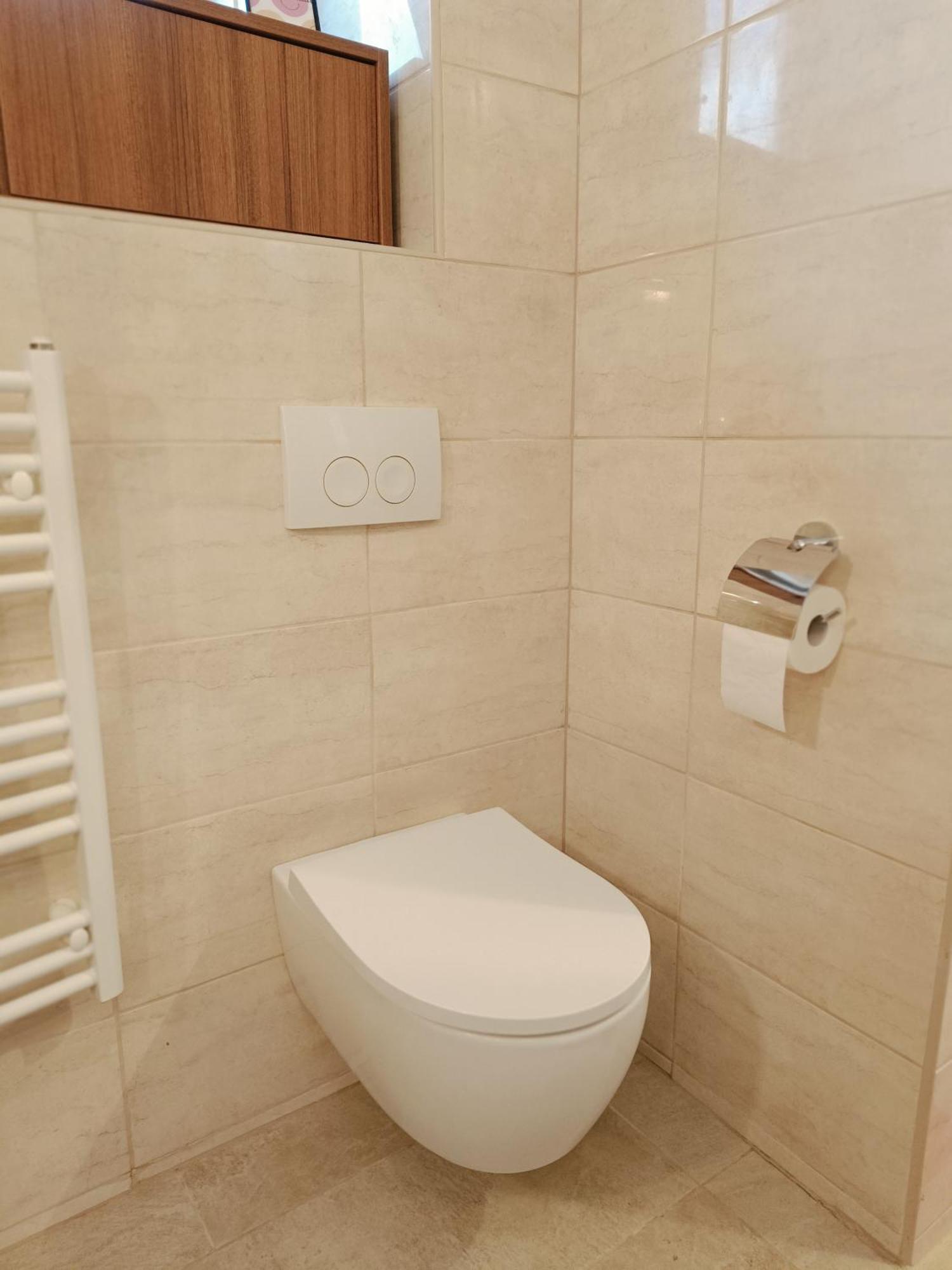 Flat In Historic Villa With Your Own Private Garden, Near City Park 布达佩斯 外观 照片